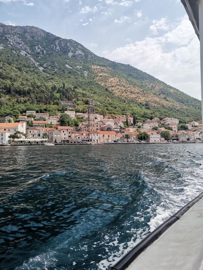 Old House Perast Leilighet Eksteriør bilde